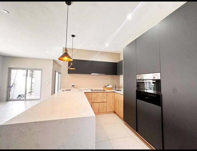 4 BEDROOM CLUSTER FOR SALE IN BRYANSTON